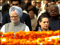 मनमोहन और सोनिया