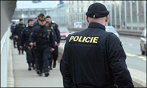 Pražská policie považuje průběh dnešního pochodu anarchistů ulicemi Prahy za klidný