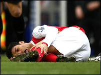 达西尔瓦受伤倒地