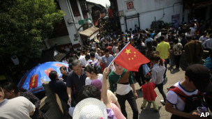 上海某旅遊點遊人如織（2/10/2012）