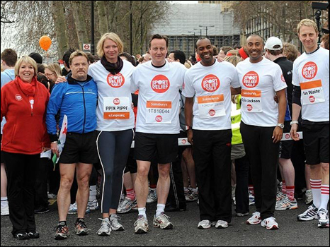 各界明星参加英里赛