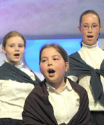 Rhai o griw Ysgol Rhydfelen - cyntaf ar y Gân Actol