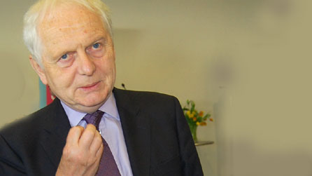 Syr Emyr Jones Parry