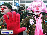 Ca în fiecare an, summitul a fost marcat de cei care protestează împotriva globalizării