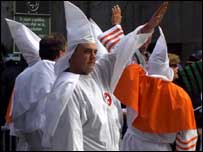 Tubim i Ku Klus Klanit