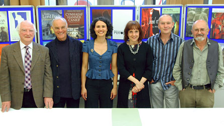 From left to right: Gwyn Thomas, Derec Llwyd Morgan, Luned Emyr (the three Welsh- language judges), Tiffany Atkinson, Mike Parker, John Barnie (the three English-language judges) © Academi / Euron Jones