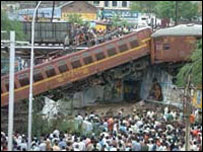 आँध्र प्रदेश की रेल दुर्घटना की तस्तीर