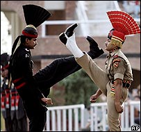 Lễ trao đổi tù nhân hai bên