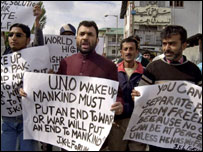 Obyvatelé Kašmíru ptotestují