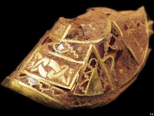 宝剑的黄金饰物