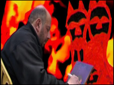 جمشید امین فر در نمایی از فیلم سیانوزه ساخته رخساره قائم مقامی 