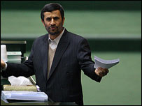 İran Cumhurbaşkanı Mahmud Ahmedinecad