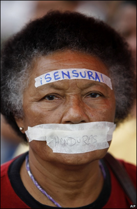 Una manifestante en Honduras