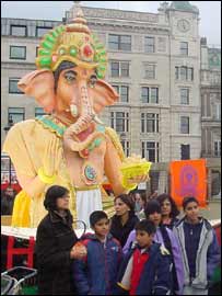 ट्रैफ़ेल्गर स्क्वायर में दीवाली