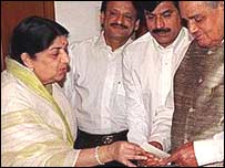 لتا منگیشکر