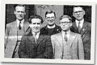 O'r ch - y gweinidogion, sef y Parchg. Cyril John (Capel Edge Lane); y Parchg. Ieuan Jenkins (Cape] Penri, Caer); Y Parchg. Haydn Morgan(Capel Earlsfield Road, Wavertree;y Parchg.Huw Davies(Capel Woodlands,Penbedw) a'r Parch Glanville Jones(Manceinion)