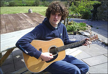 Unsigned Devon musician, Rob Swann