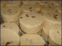 دميټايي پخول