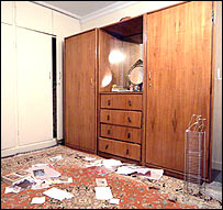 عکسی که ظاهرا خانه آقای گنجی را پس از بازرسی ماموران دادستانی نشان می دهد