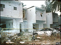 Conjunto residencial atingido por explosões em Riad