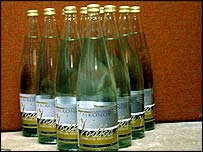 Ilustrační foto - lahve vodky