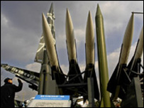 Nükleer başlıklı füzeler