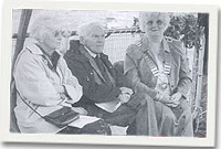 Dr a Mrs W R P George a'r Maer Mrs Mary Lloyd Hughes