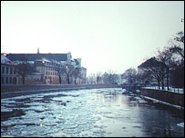 Rio Oder, onde corpo de empresário foi encontrado em 2000