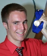 Owain Llwyd, Glyndyfrdwy, Corwen - Rhuban Glas Offerynnol 16-19