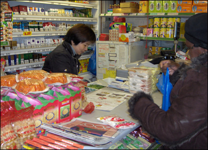 Đi chợ Tết ở London