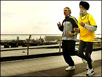 Idoso pretende completar prova em menos de seis horas