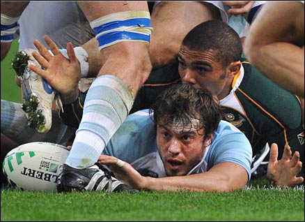 Argentina's fly-half Juan Martin hernandez at the bottom of a ruck against South Africa