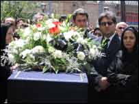 مراسم تشييع خانم ميناسيان