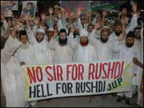 Rüşdi aleyhindeki eylemler