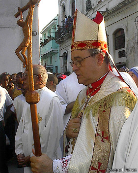 El Cardenal Jaime ortega cabeza de la Iglesia Católica cubana y pieza clave en la estrategia de acercamiento al gobierno de Raúl Castro.