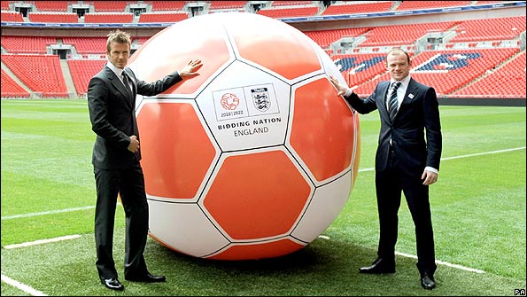 David Beckham and Wayne Rooney back England's bid to stage the 2018 World Cup