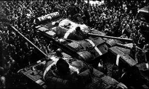 Podle žalobce se Hoffmann dopustil vlastizrady v srpnu 1968