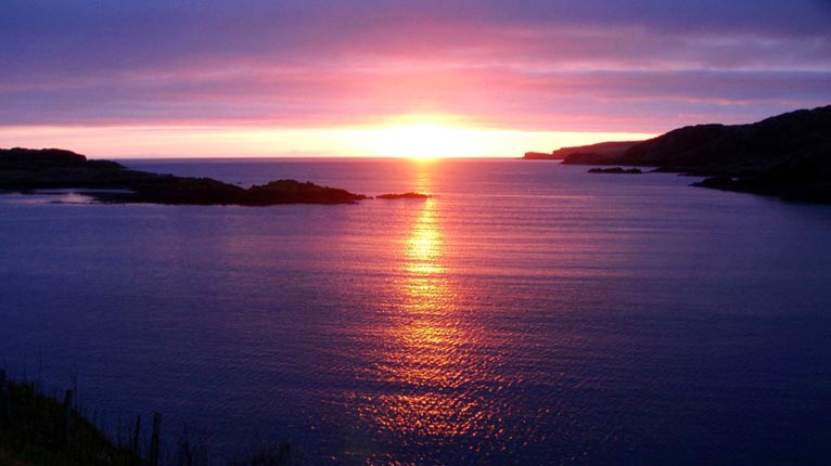 A' ghrian a' dol fodha ann an Sgobharaidh