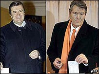 Ukrayna'da başkan adayları oy kullanırken