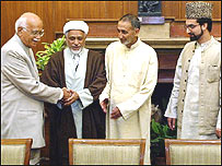 लालकृष्ण आडवाणी हुर्रियत नेताओं के साथ