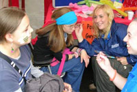 Paentio wynebau yn Parti Ponty 2005