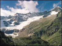 خوبصورت پہاڑ