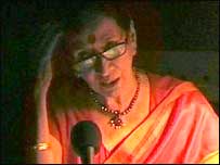 मृणालिनी साराभाई ने सरोजनी नायडू की भूमिका में