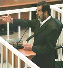 صدام حسين در دادگاه