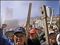 A população continua nas ruas 