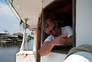 Thumbnail image for george_pointing.jpg