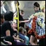 Desfile de moda em metrô em Berlim