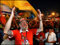 Manifestante anti-retirada da Faixa de Gaza em Sderot