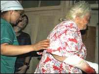 Перші поранені поміж цивільних