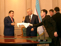 Президент Ислом Каримов ва марҳум Сапармурод Ниёзовнинг Бухородаги учрашуви